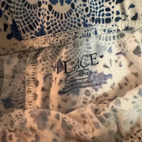 3 TOPS AND SHORT CHILDREN  PLACE SUMMER SET - Picture 10 of 10